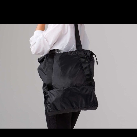 lululemon athletica Handbags - Lululemon Go Lightly Tote, Packable
